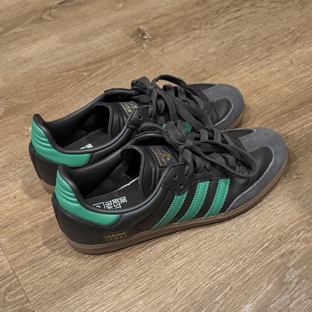 Adidas Samba women 6.5 / men’s 5.5